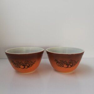 Pyrex Old Orchard 401 1.5 PT Brown Ombre Glass Mixing Baking Bowls Lot of 2